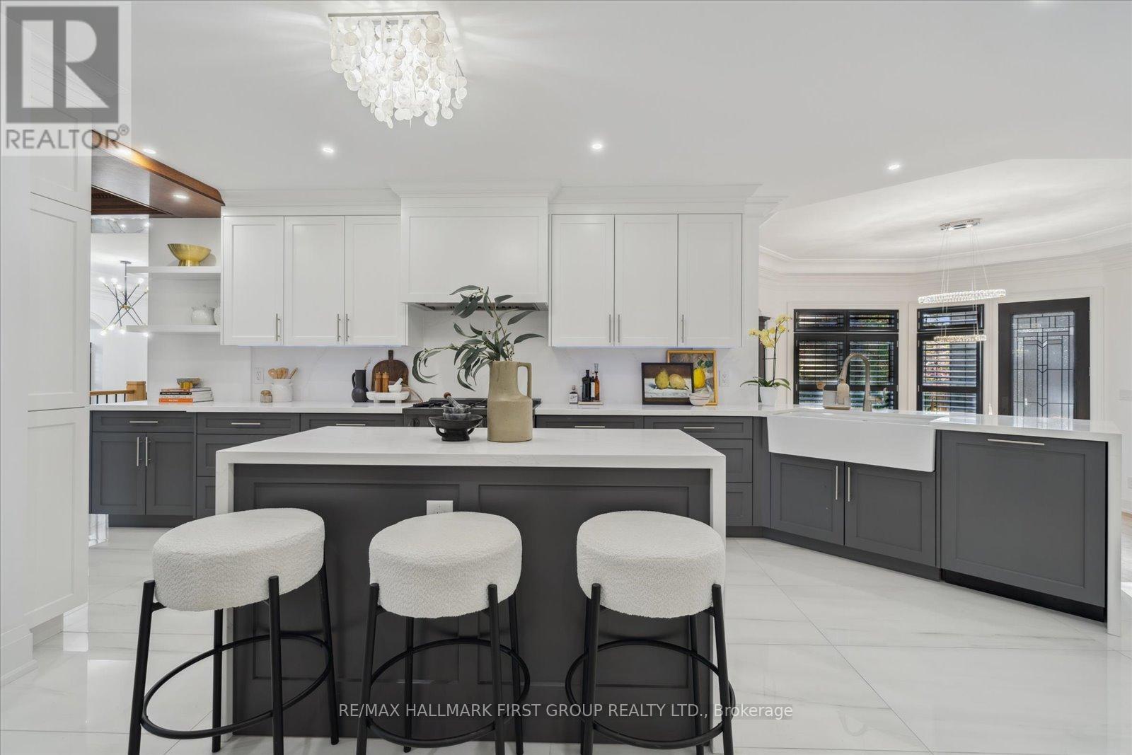 Photo 33 of 134 Front Street E, Whitby ON
