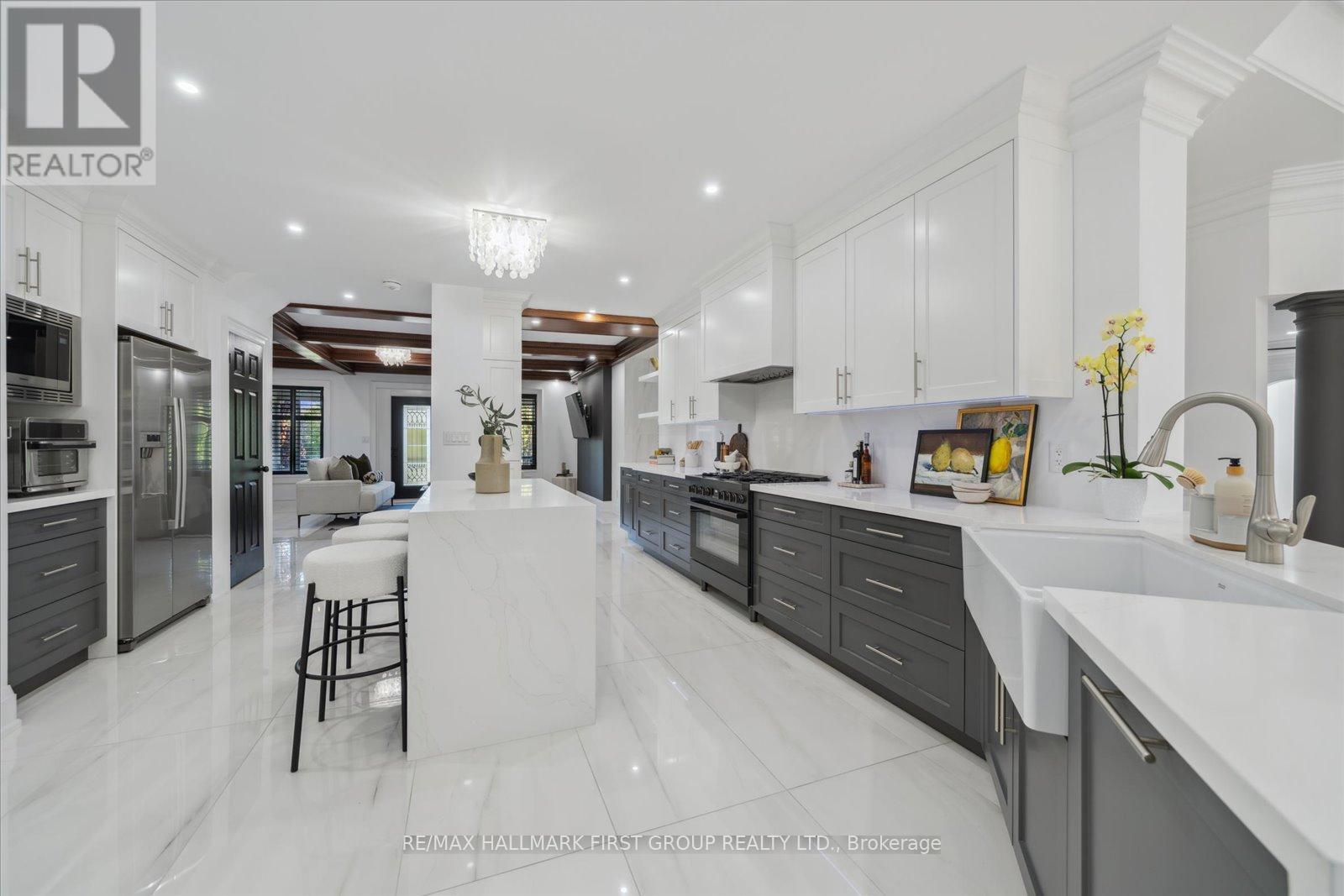 Photo 10 of 134 Front Street E, Whitby ON