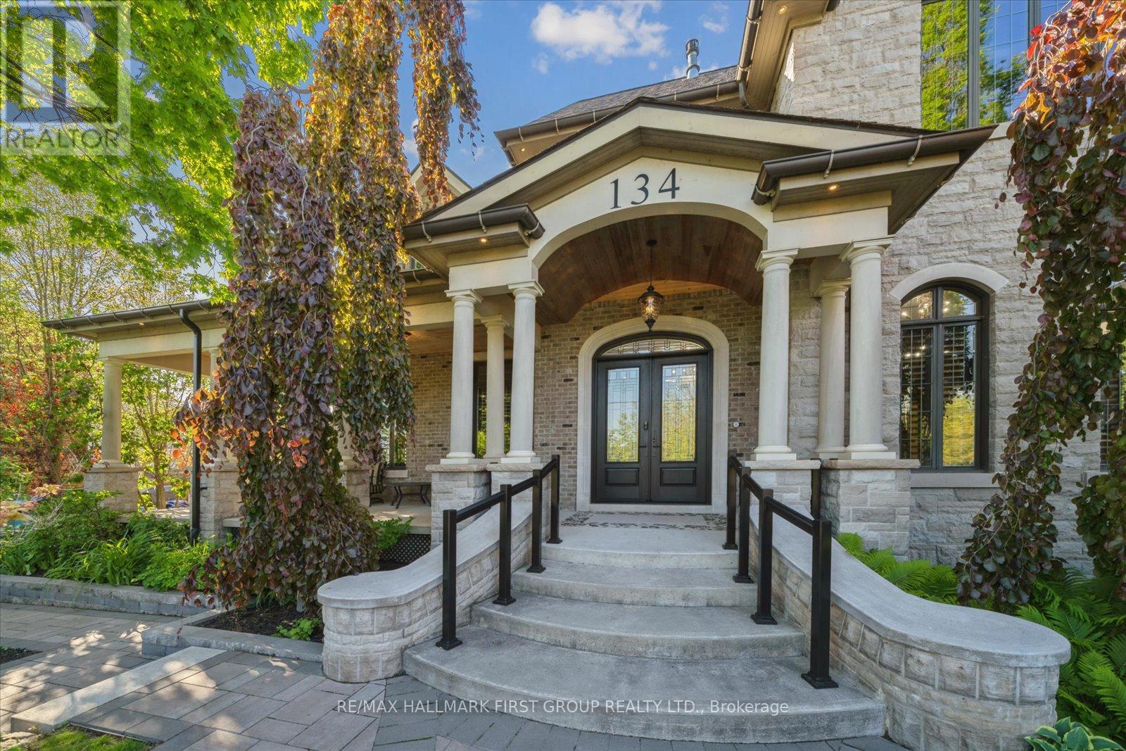 Photo 26 of 134 Front Street E, Whitby ON