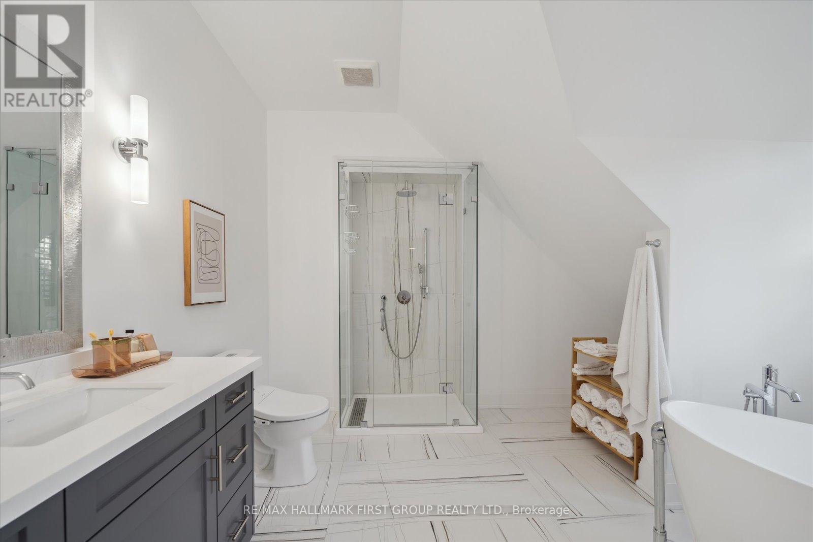 Photo 9 of 134 Front Street E, Whitby ON