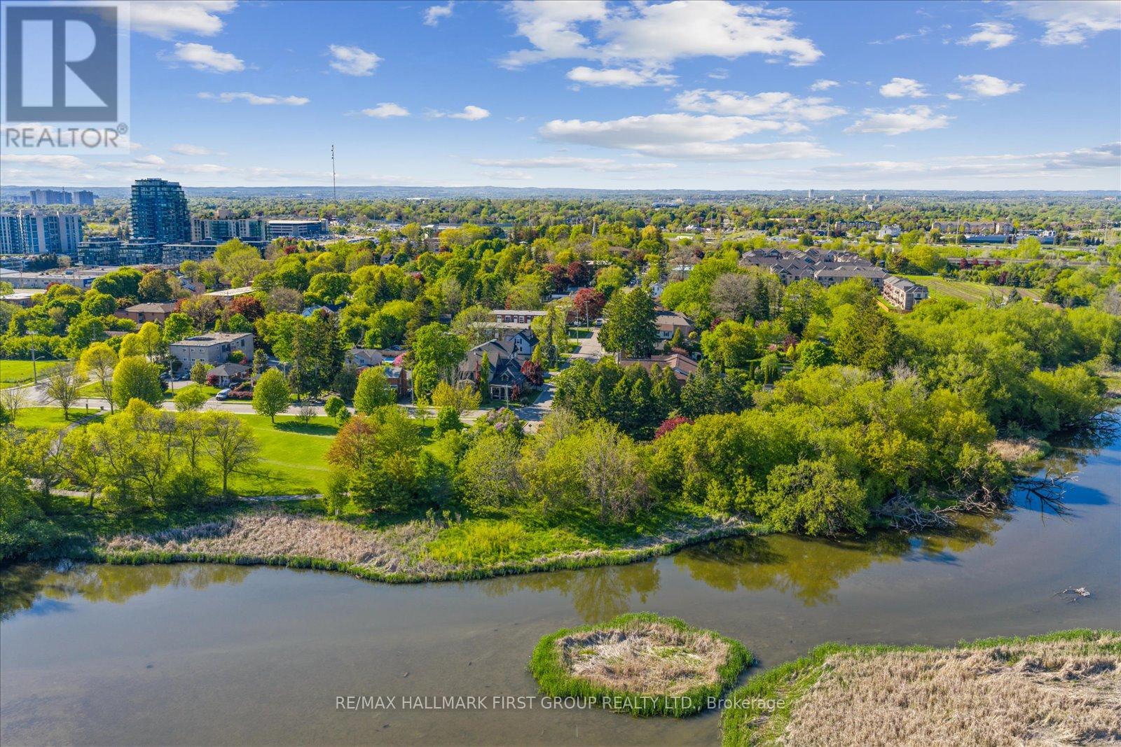 Photo 5 of 134 Front Street E, Whitby ON