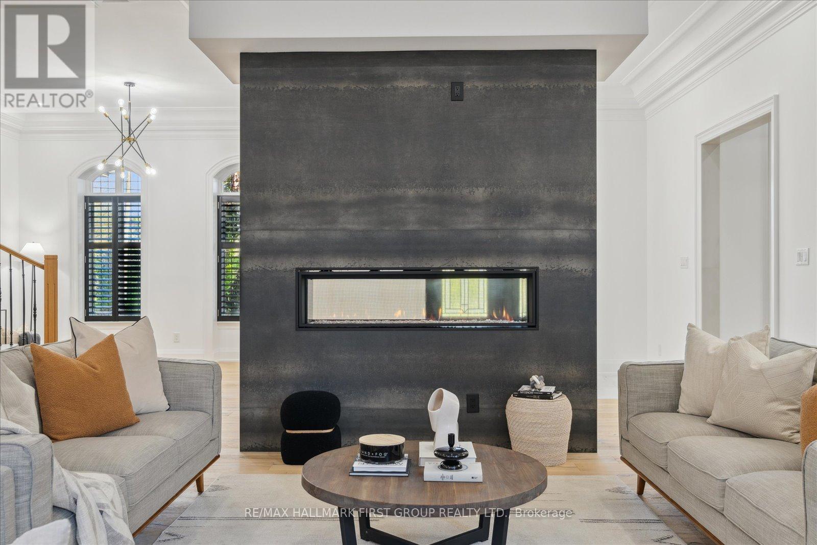 Photo 7 of 134 Front Street E, Whitby ON