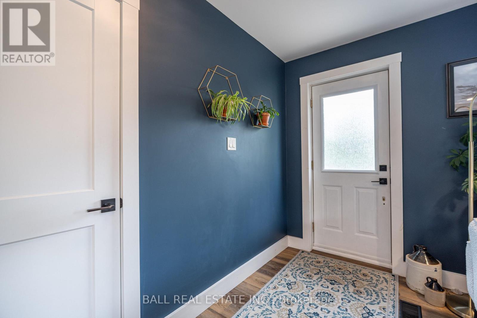 Photo 16 of 39 Bishop Street, Selwyn ON