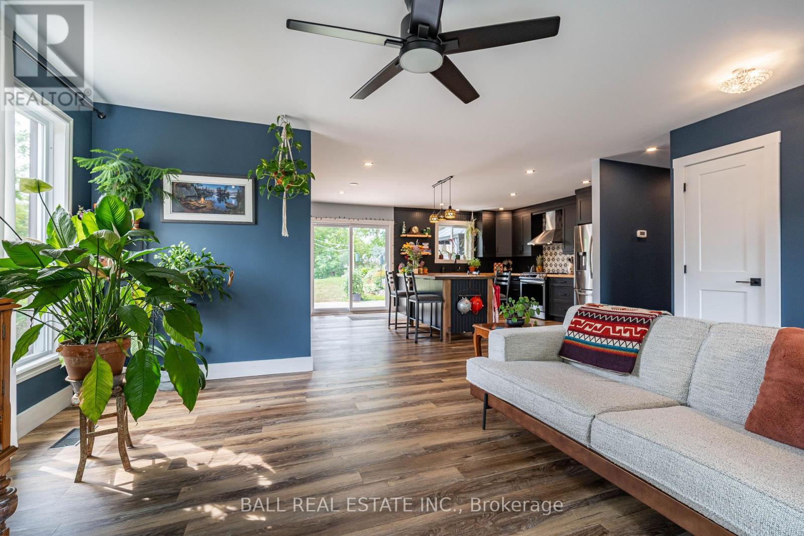 Photo 18 of 39 Bishop Street, Selwyn ON