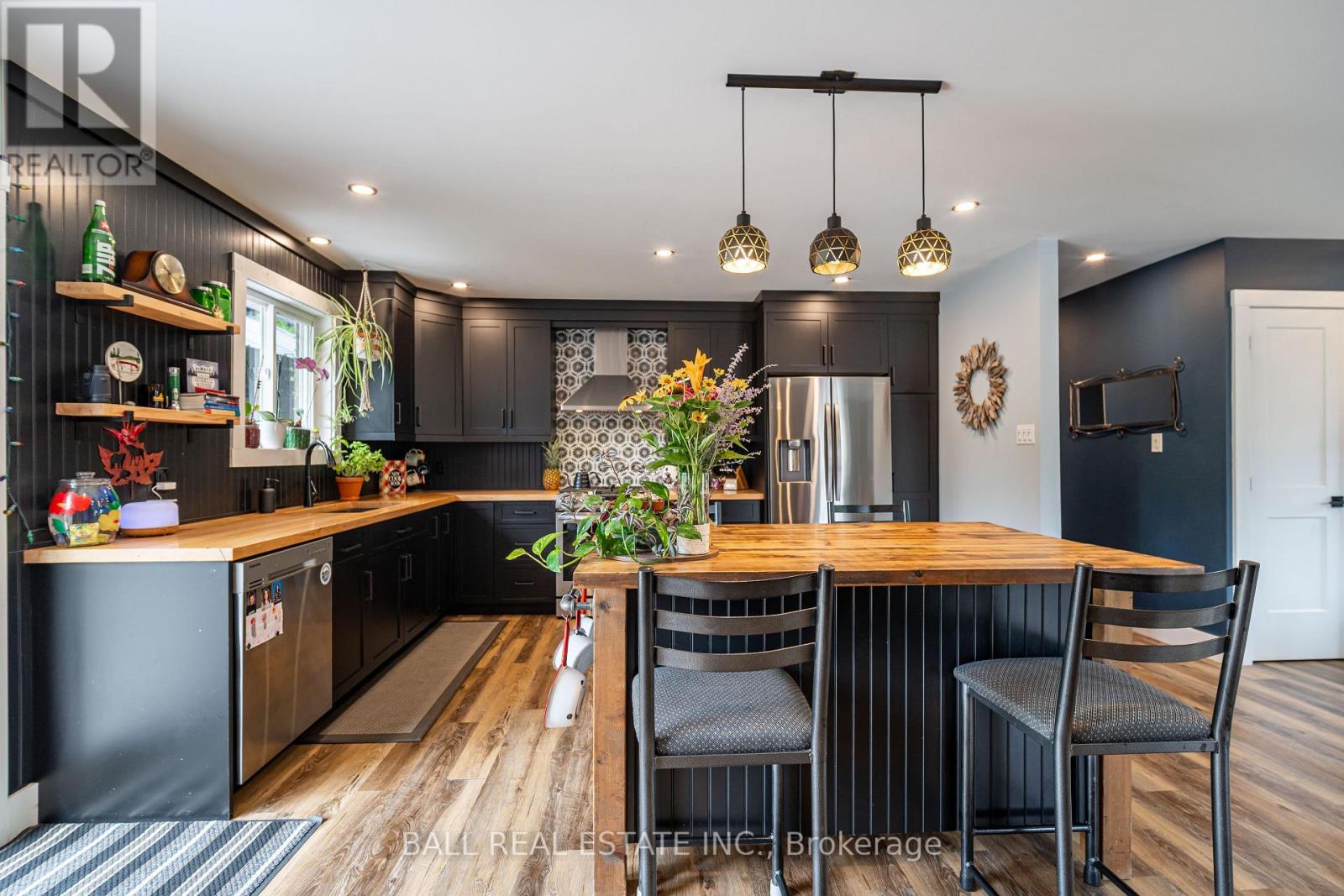 Photo 22 of 39 Bishop Street, Selwyn ON