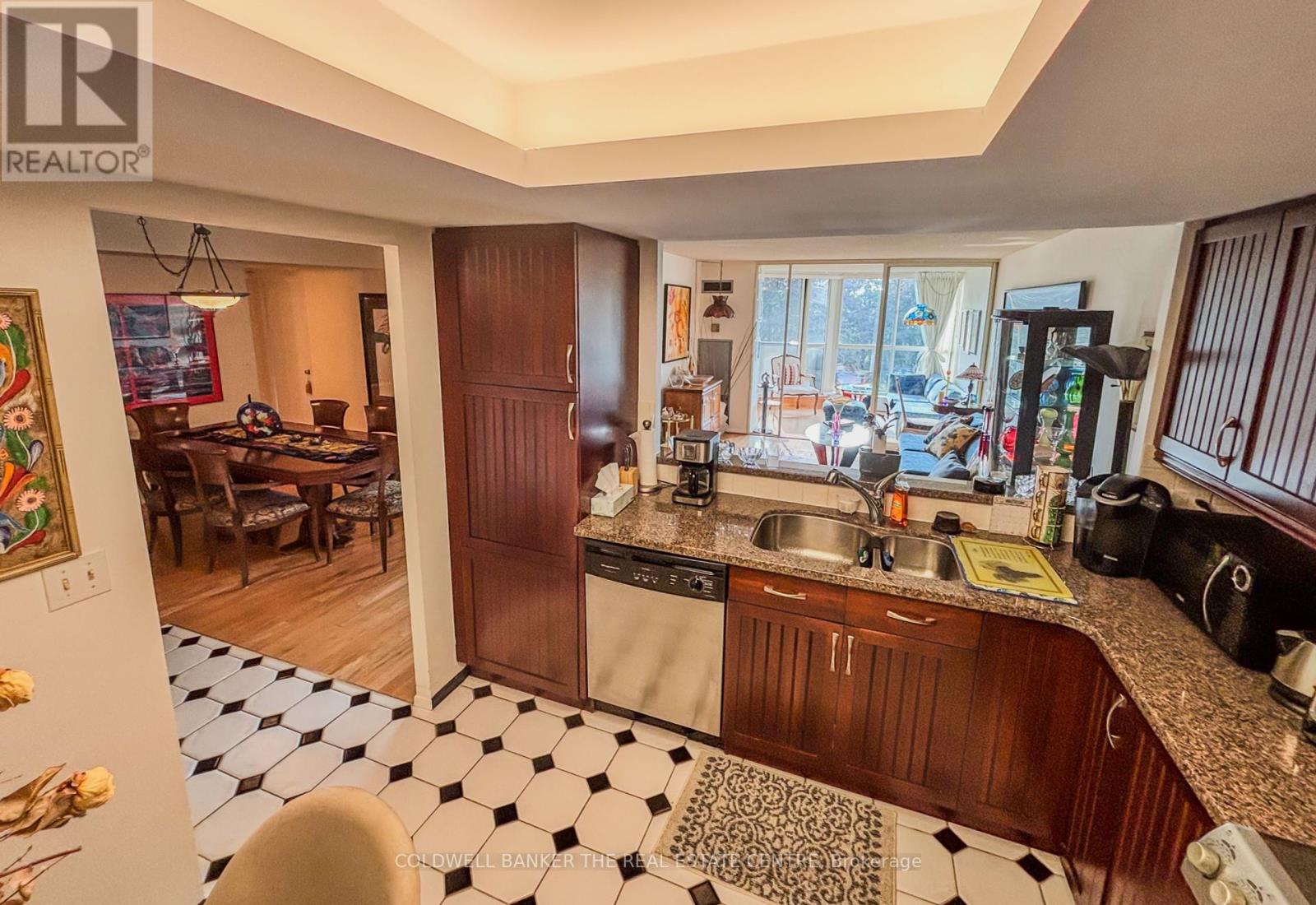 Photo 12 of 307 100 Observatory Lane, Richmond Hill ON
