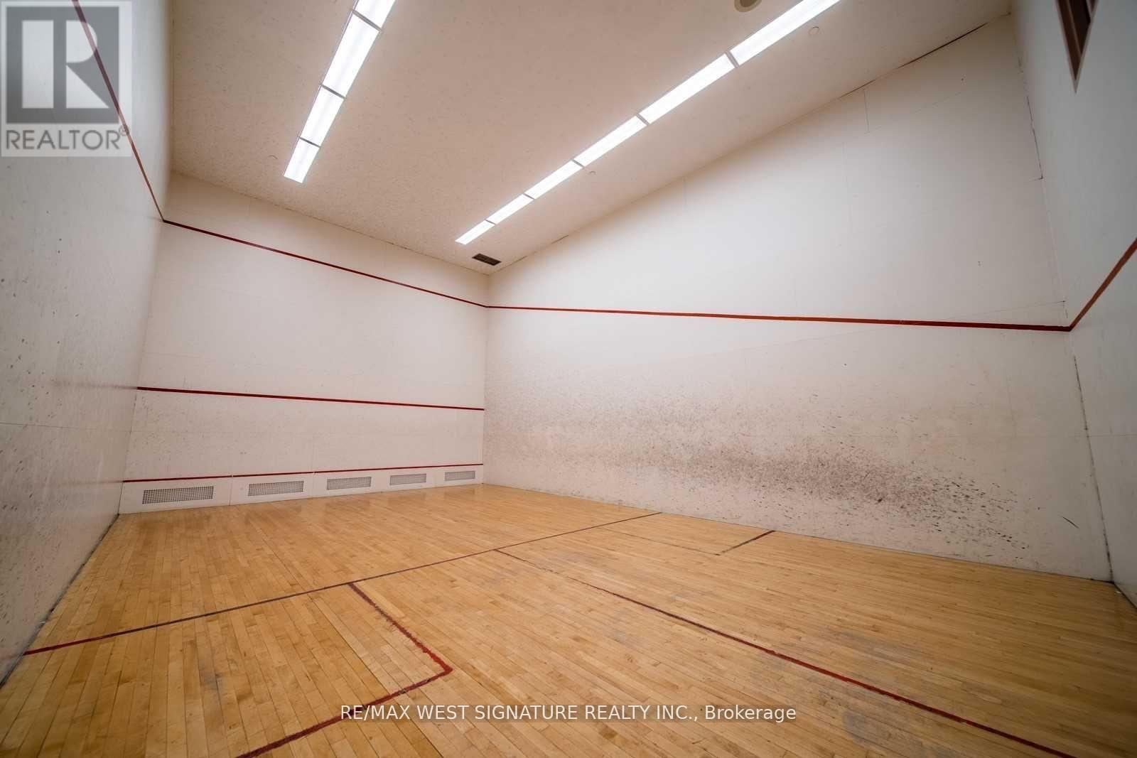 Photo 27 of 111 20 Harding Boulevard, Richmond Hill ON