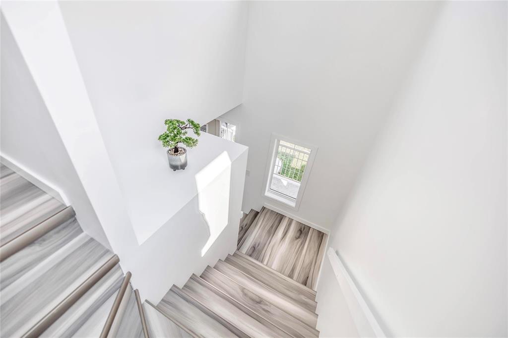 Photo 17 of 147 Eagleview Road, Winnipeg MB