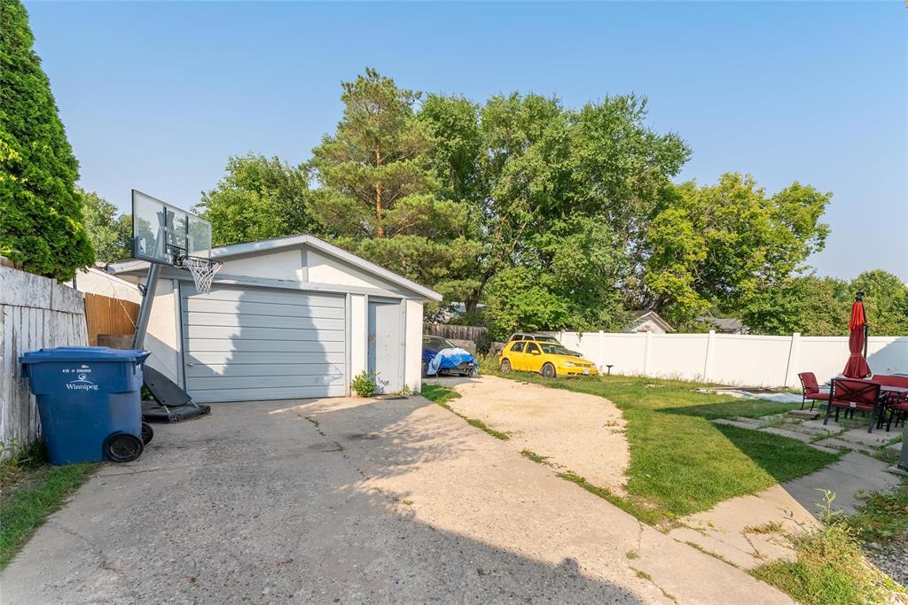Photo 14 of 283 Mapleglen Drive, Winnipeg MB