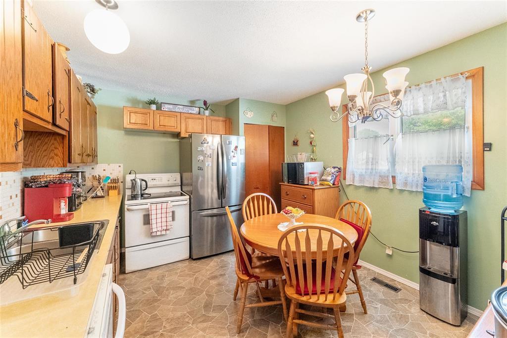 Photo 5 of 283 Mapleglen Drive, Winnipeg MB