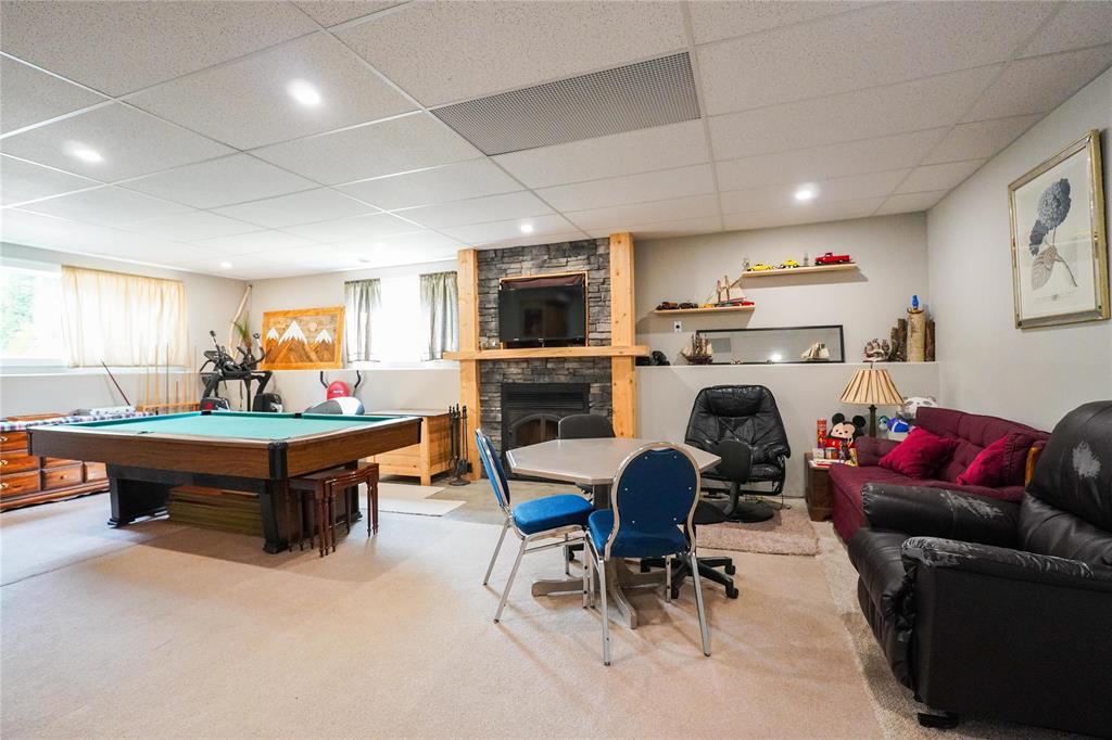 Photo 18 of 98 Maple Avenue, Mitchell MB