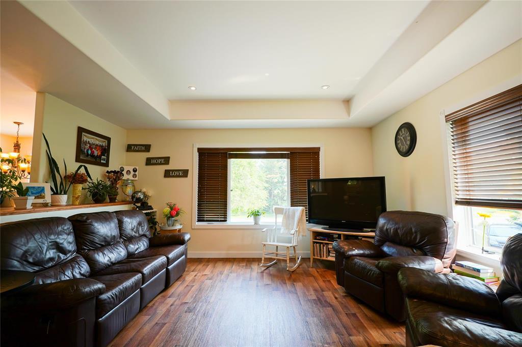 Photo 9 of 98 Maple Avenue, Mitchell MB