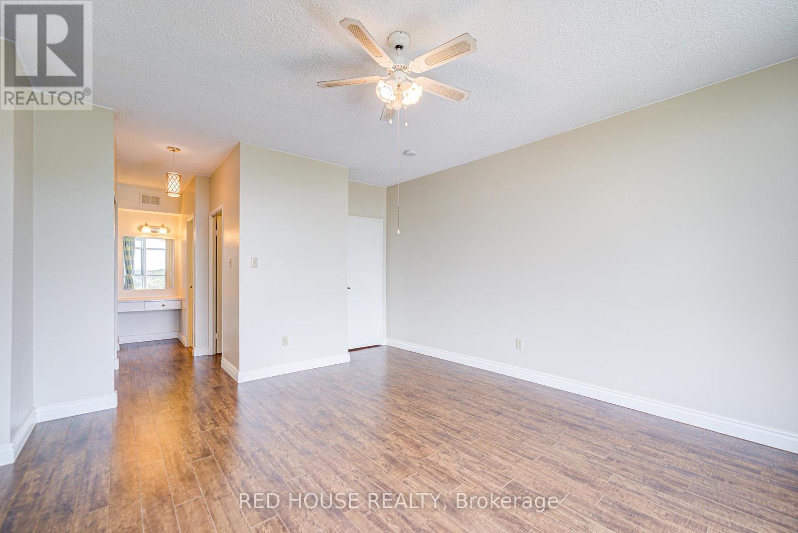 Photo 36 of 809 5250 Lakeshore Road, Burlington ON
