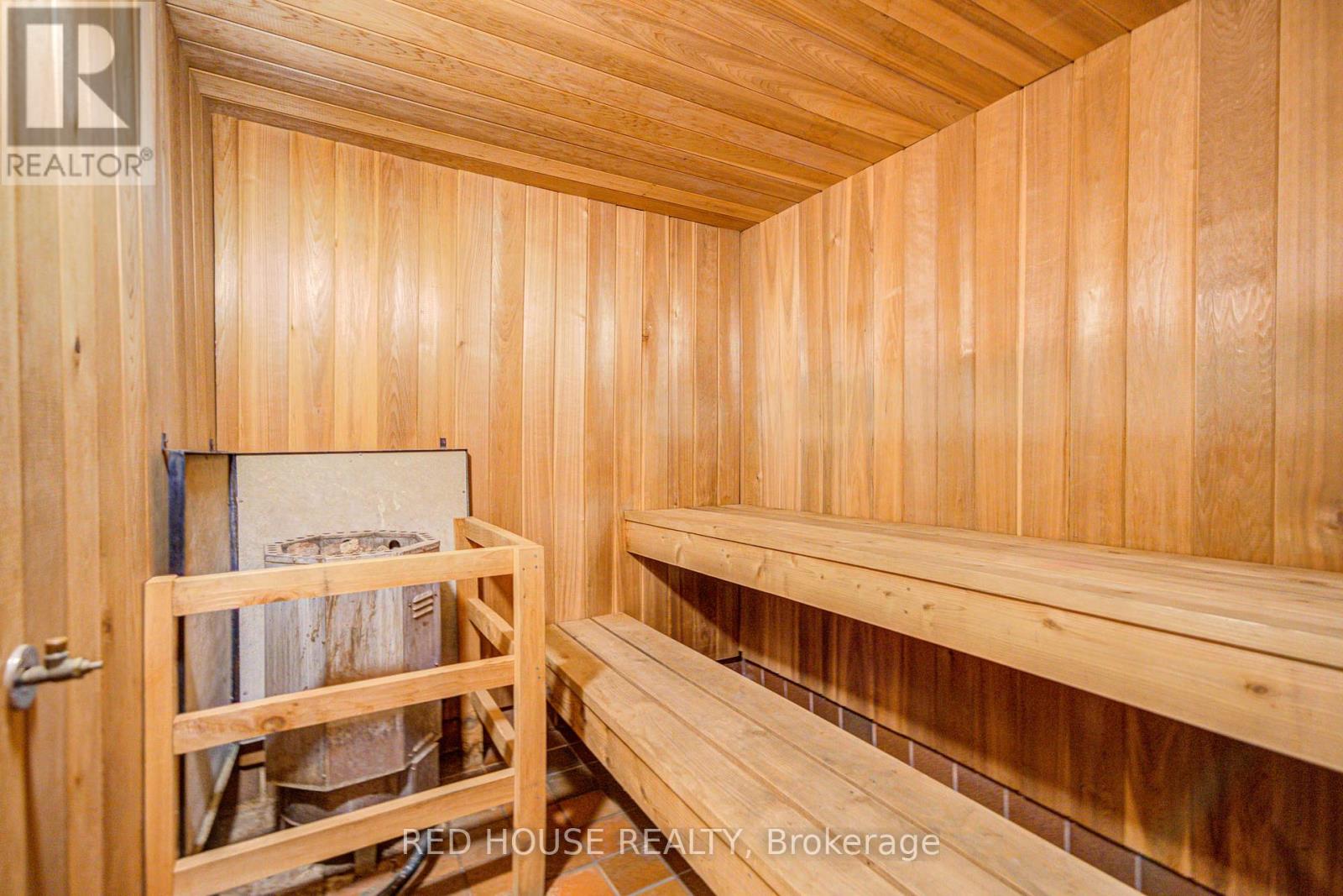 Photo 39 of 809 5250 Lakeshore Road, Burlington ON