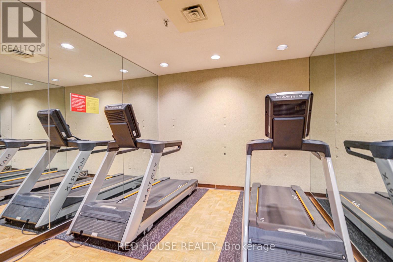 Photo 15 of 809 5250 Lakeshore Road, Burlington ON