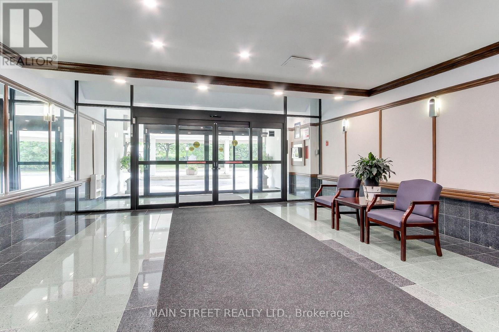 Photo 18 of 307 355 Rathburn Road E, Mississauga ON