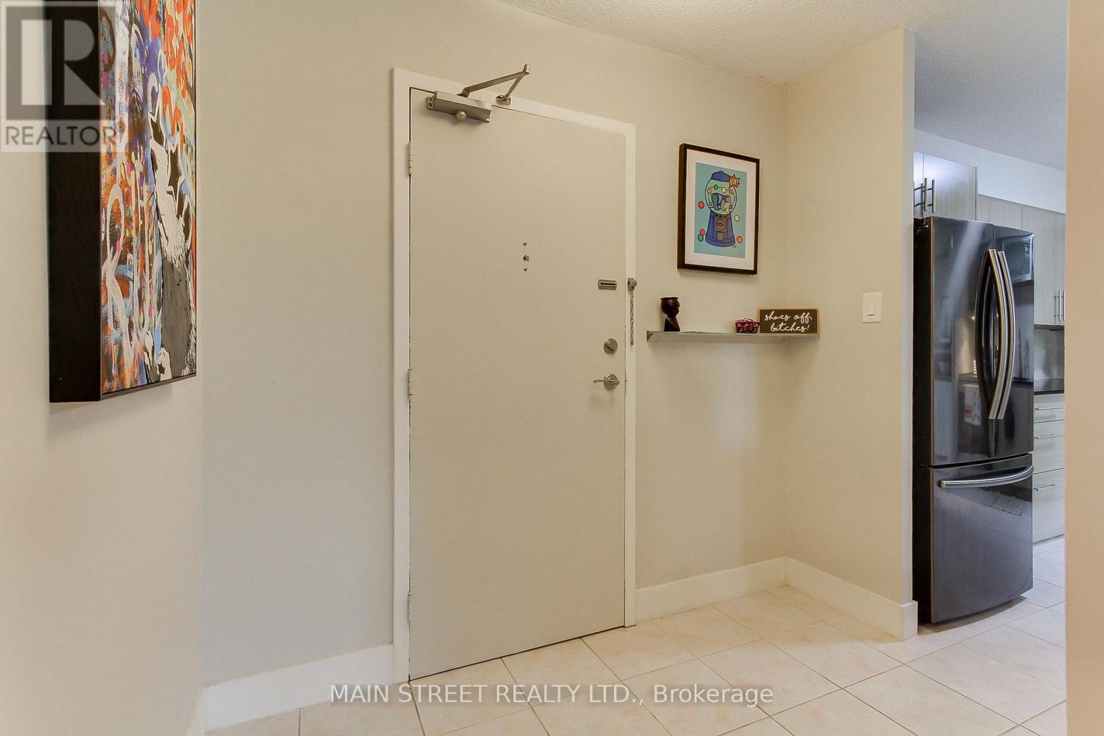 Photo 6 of 307 355 Rathburn Road E, Mississauga ON