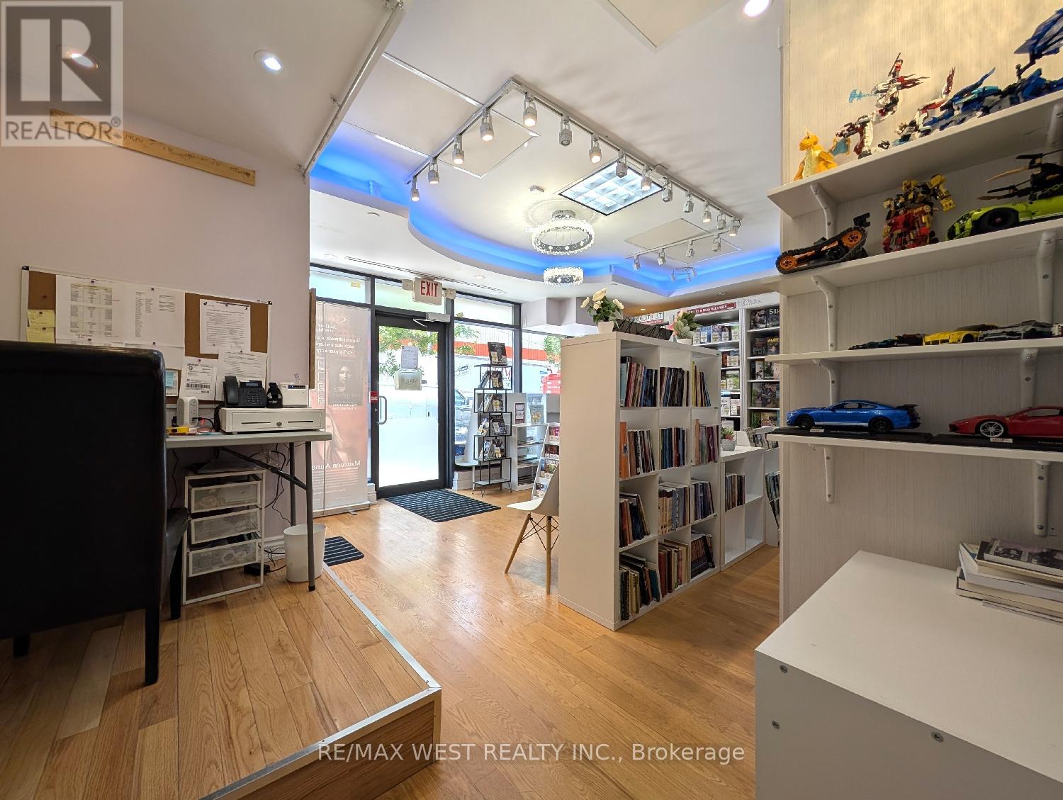 Photo 16 of 413 Keele Street, Toronto ON