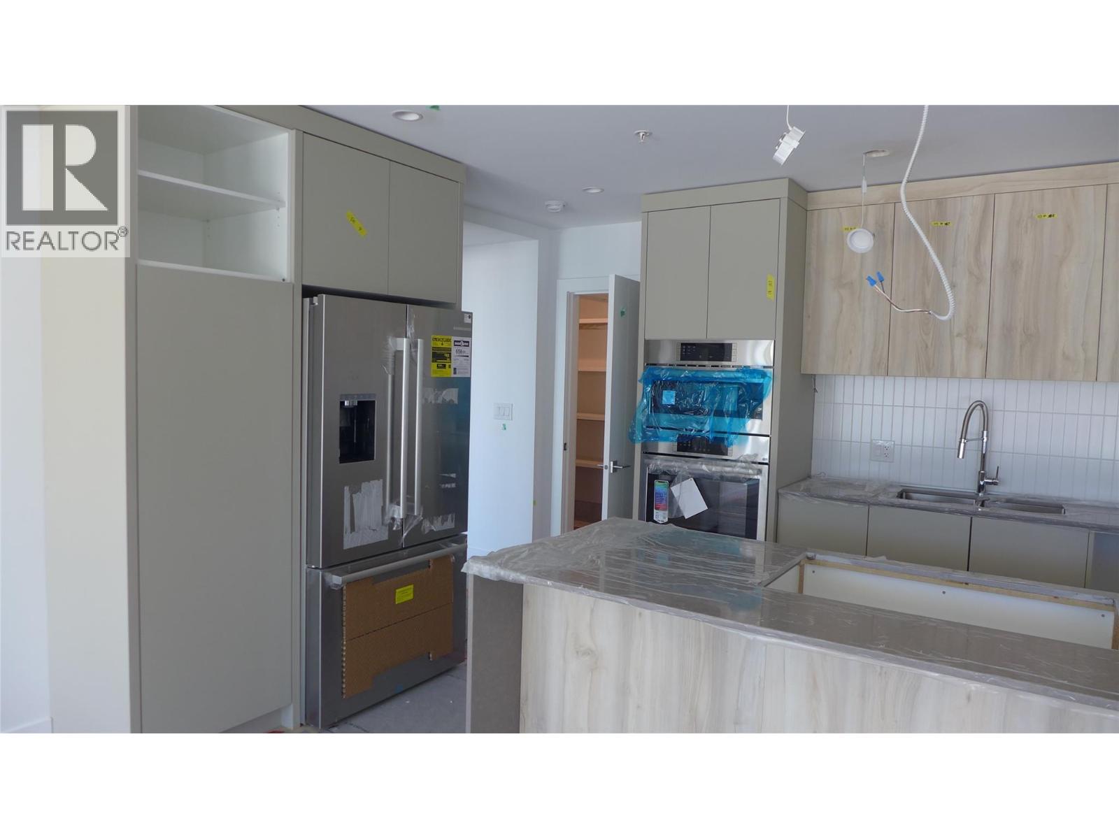 13419 Lakeshore Drive S Unit# 101, Summerland