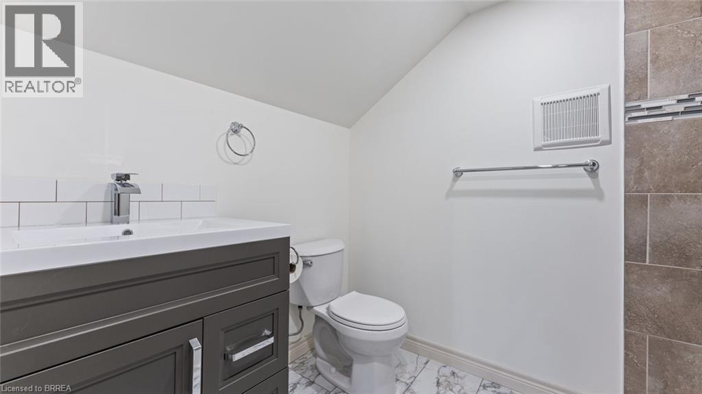 Photo 18 of 14 Mintern Avenue, Brantford ON