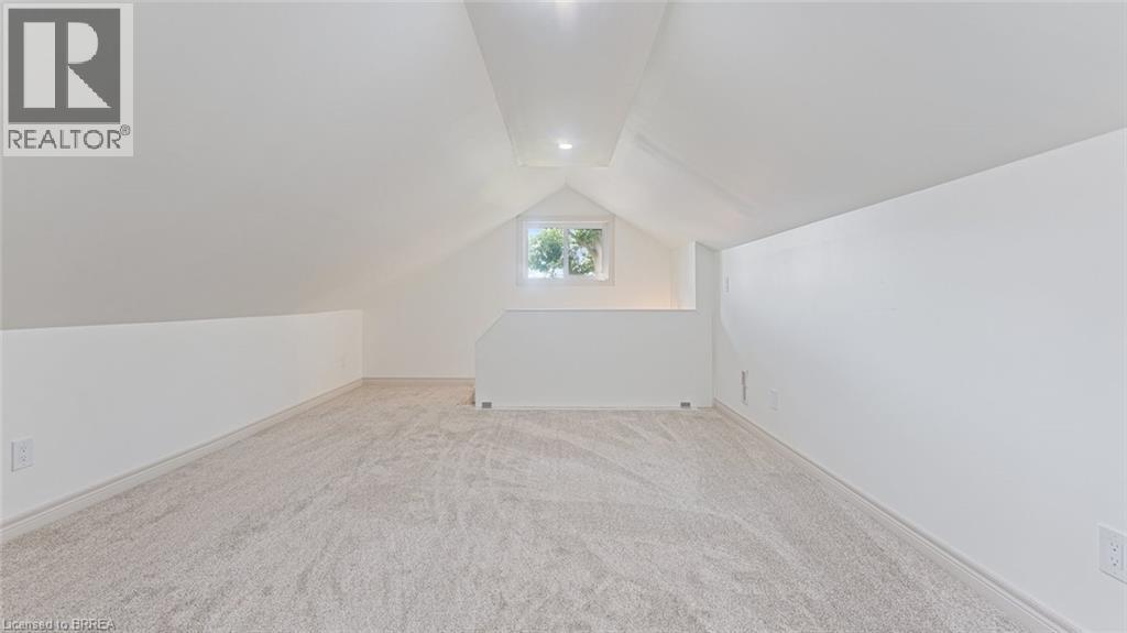 Photo 17 of 14 Mintern Avenue, Brantford ON