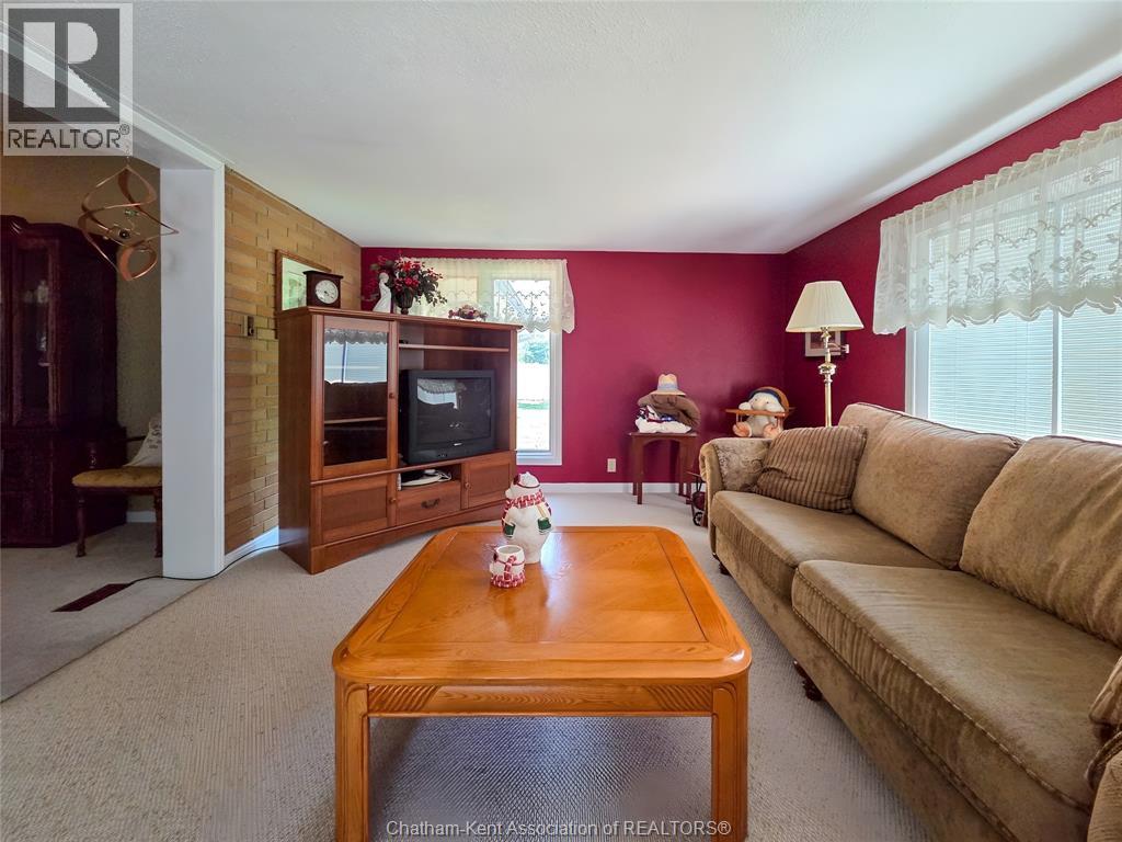 Photo 12 of 64 Parkwood Drive, Chatham ON