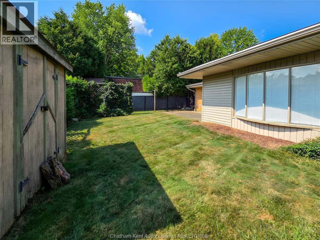 Photo 9 of 64 Parkwood Drive, Chatham ON
