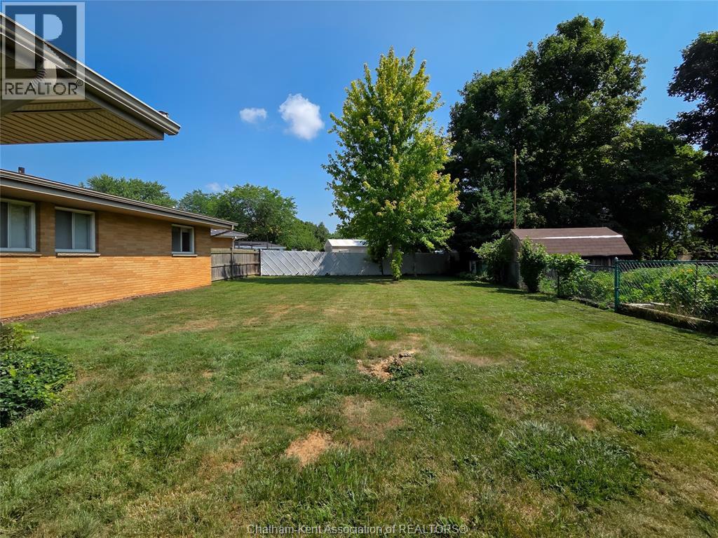 Photo 5 of 64 Parkwood Drive, Chatham ON