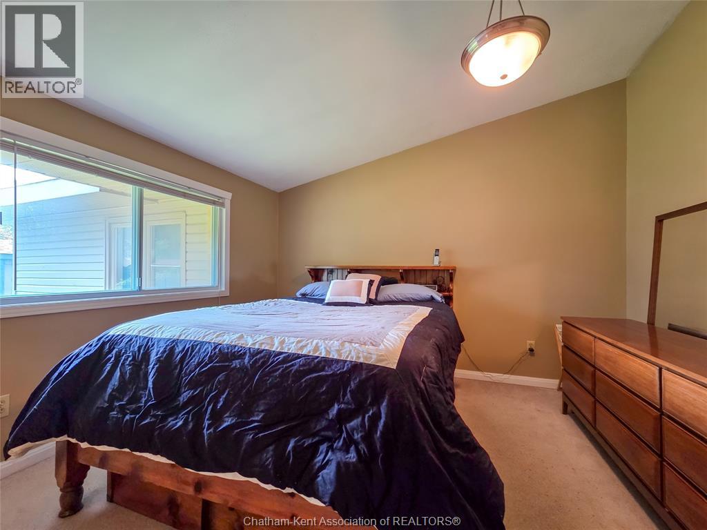 Photo 28 of 64 Parkwood Drive, Chatham ON