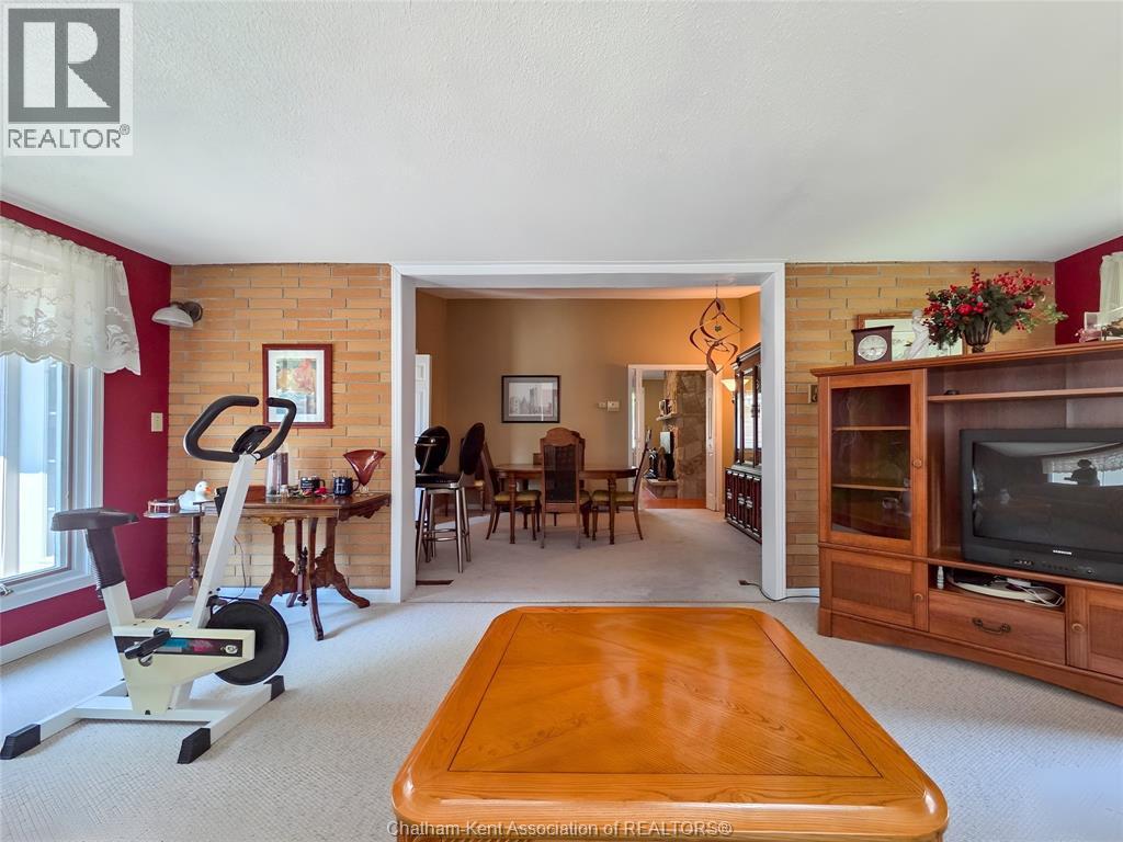 Photo 36 of 64 Parkwood Drive, Chatham ON