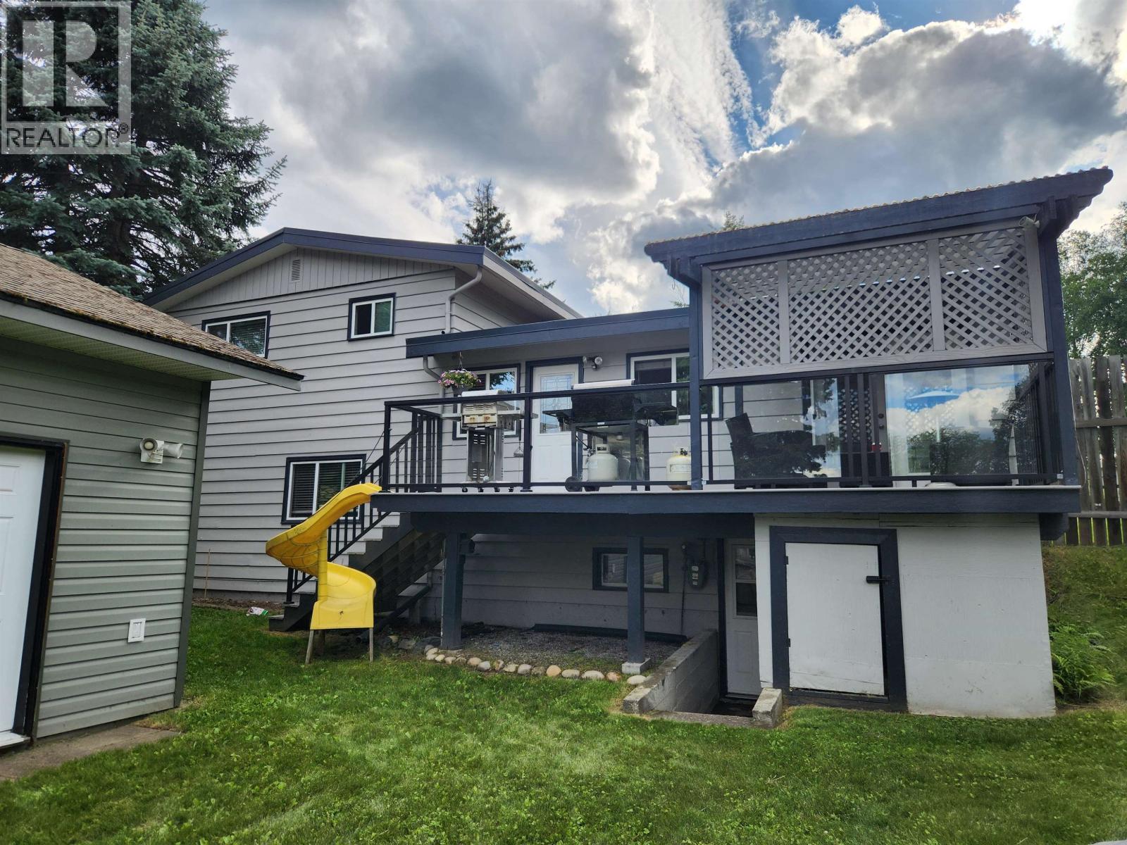 Photo 6 of 1628 Gillett Street, Prince George BC