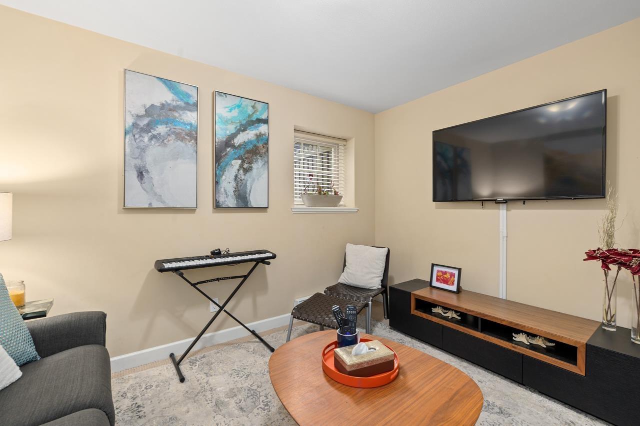 Photo 33 of 9 6238 192 Street, Surrey BC