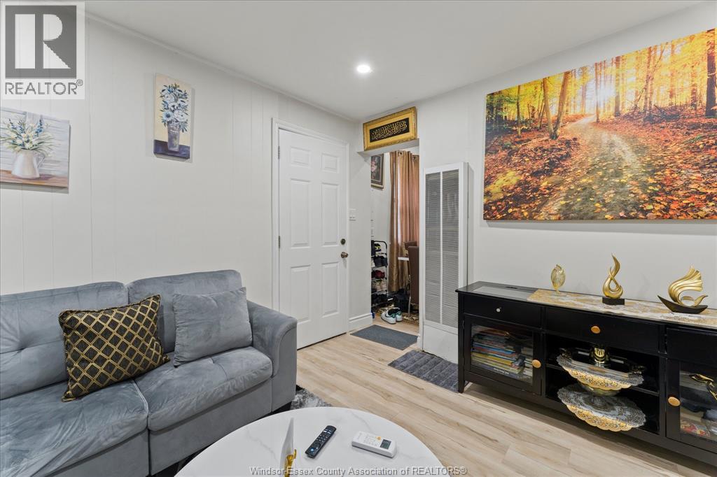 Photo 10 of 440 Parent Avenue, Windsor ON