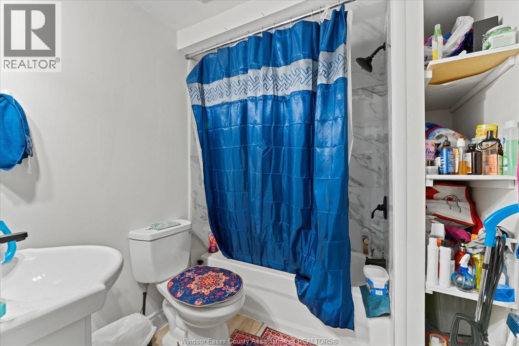 Photo 17 of 440 Parent Avenue, Windsor ON