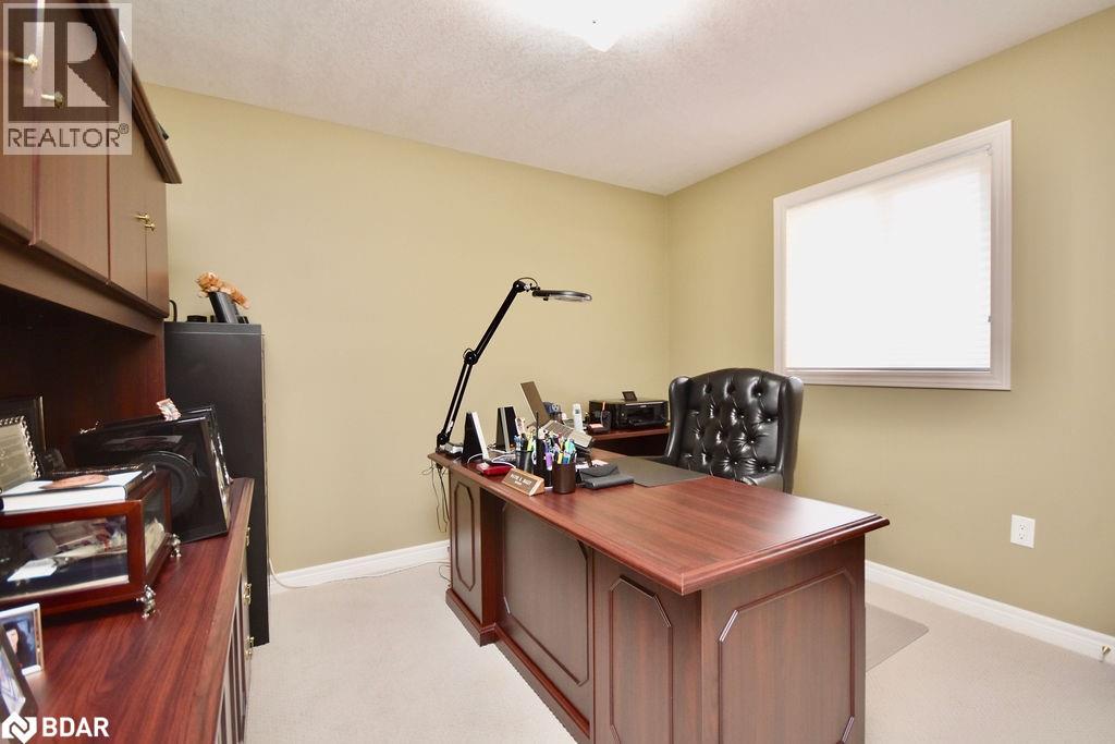 Photo 23 of 167 Crompton Drive, Barrie ON