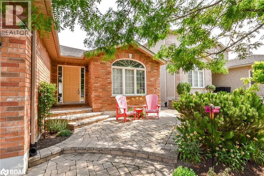Photo 36 of 167 Crompton Drive, Barrie ON