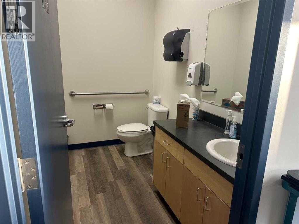 Photo 4 of 104 7002 98 Street, Clairmont AB
