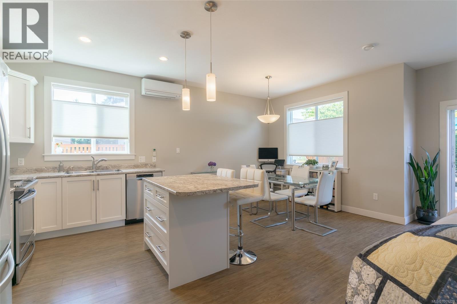 Photo 31 of 4307 Jingle Pot Rd, Nanaimo BC