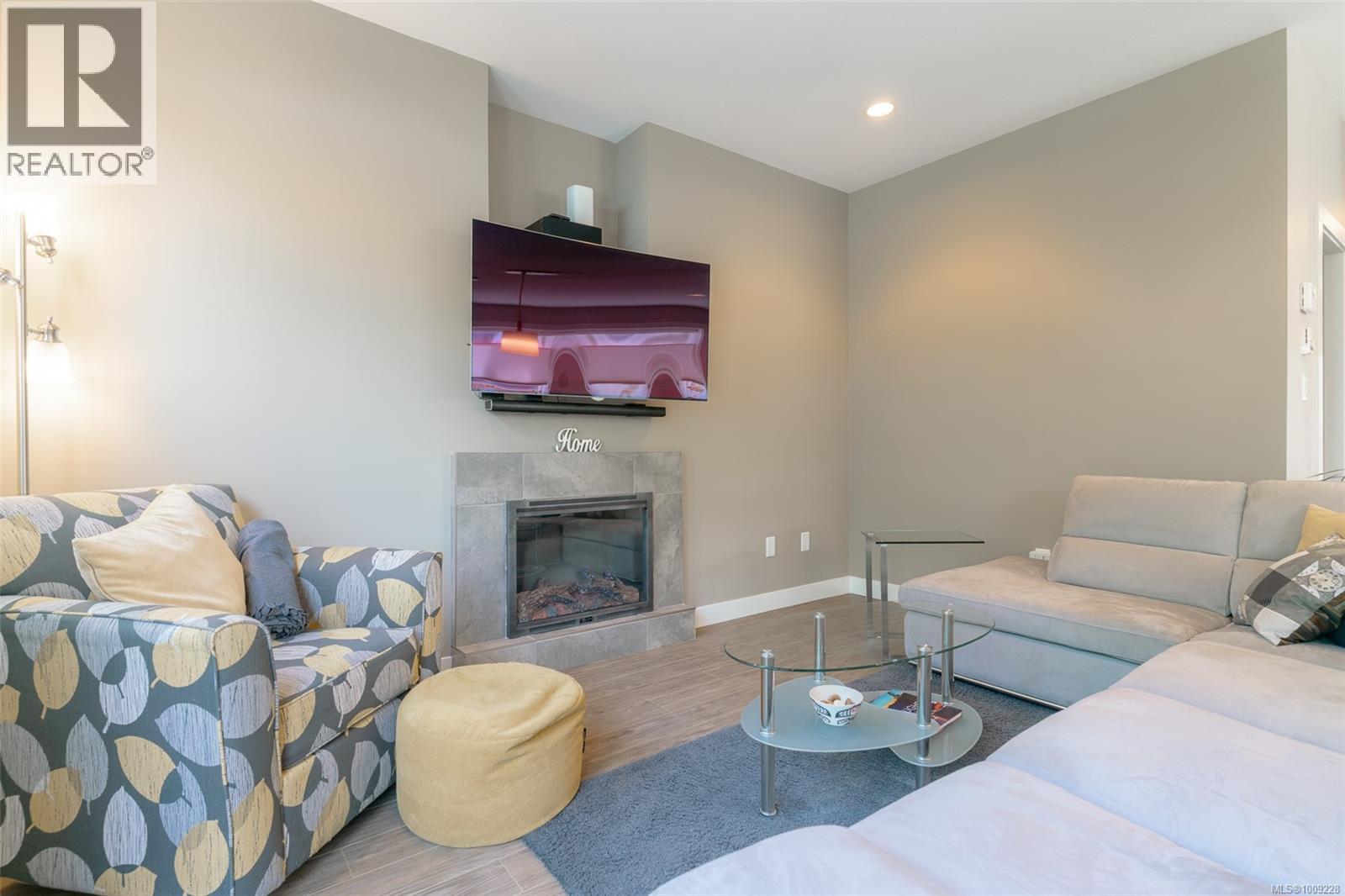 Photo 9 of 4307 Jingle Pot Rd, Nanaimo BC