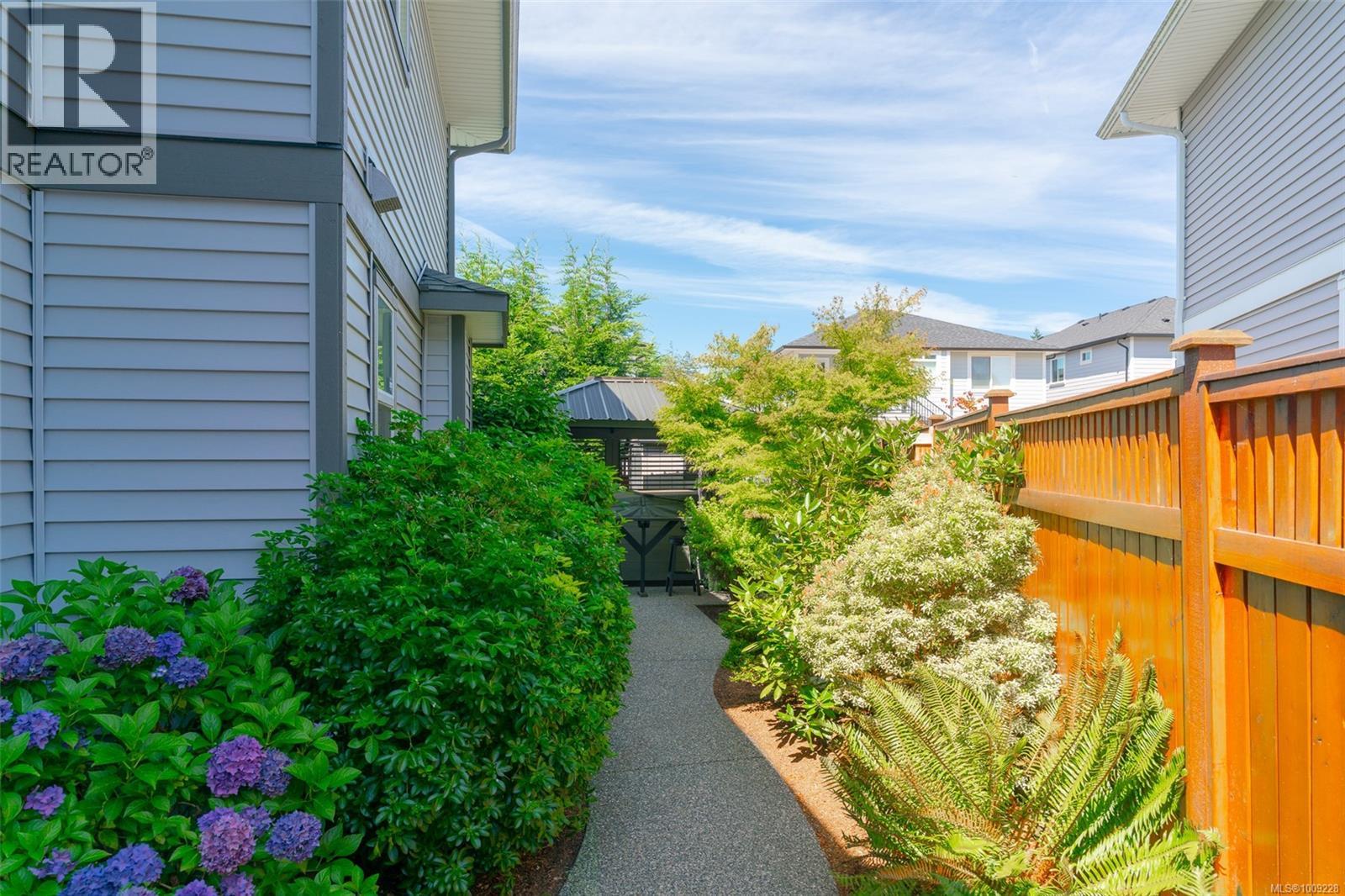 Photo 41 of 4307 Jingle Pot Rd, Nanaimo BC
