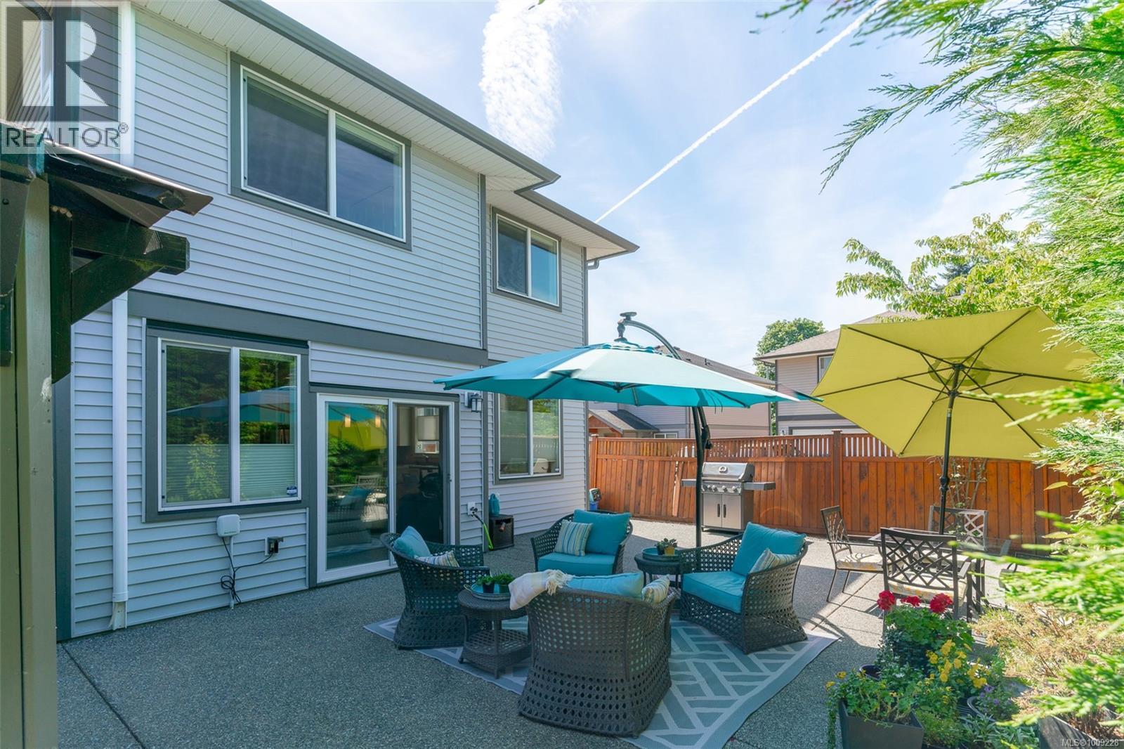 Photo 10 of 4307 Jingle Pot Rd, Nanaimo BC