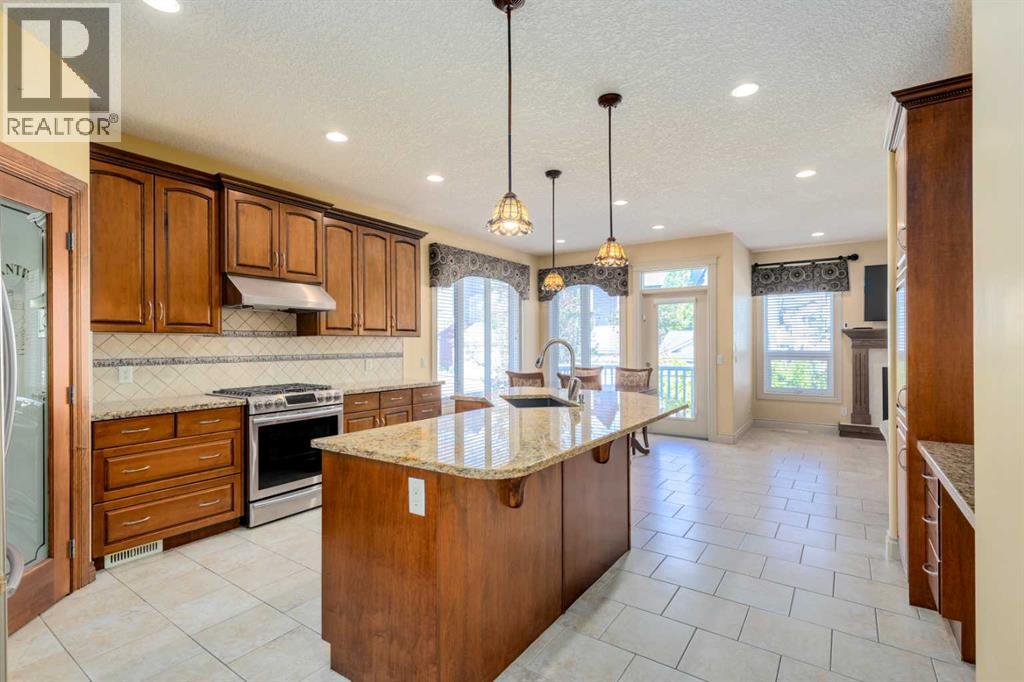 Photo 12 of 72 Panatella Manor Nw, Calgary AB