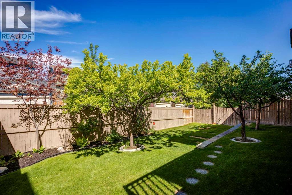 Photo 4 of 72 Panatella Manor Nw, Calgary AB