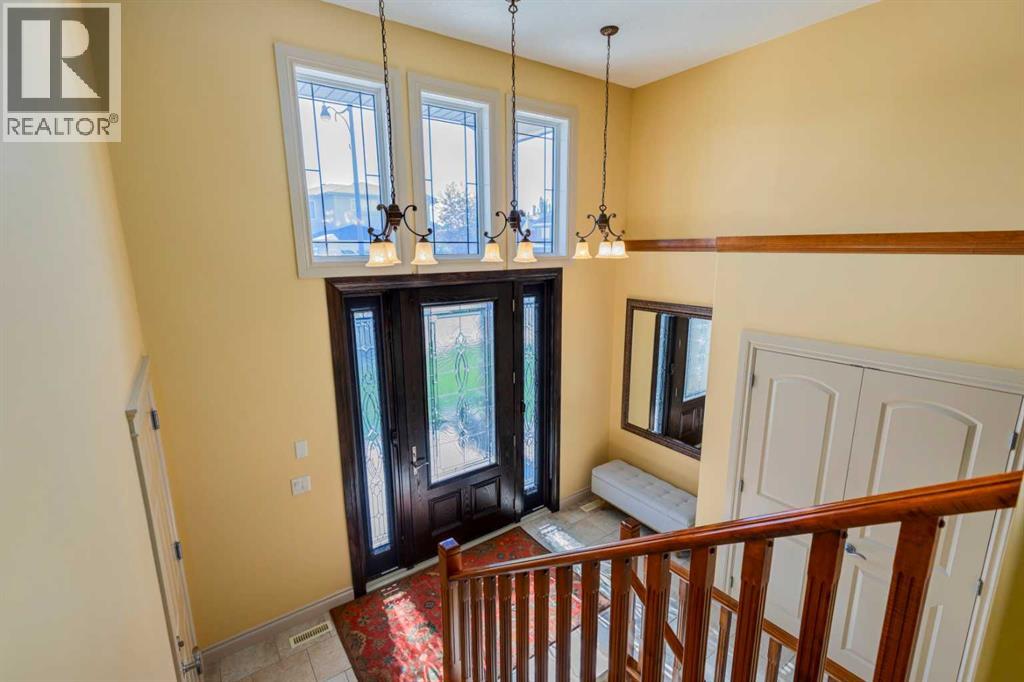 Photo 8 of 72 Panatella Manor Nw, Calgary AB