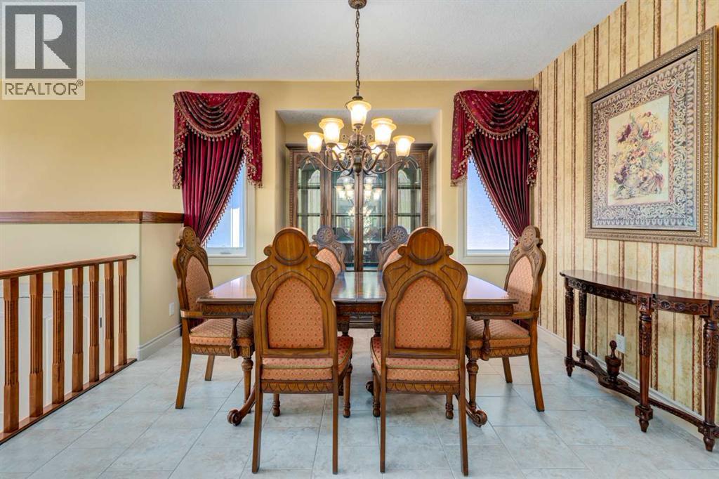 Photo 10 of 72 Panatella Manor Nw, Calgary AB