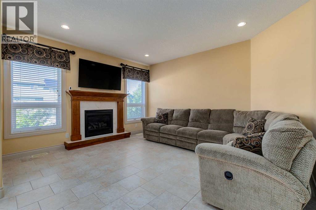 Photo 22 of 72 Panatella Manor Nw, Calgary AB