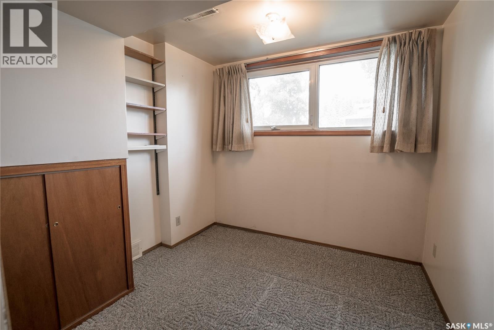 Photo 32 of 15 Richmond Crescent, Saskatoon SK