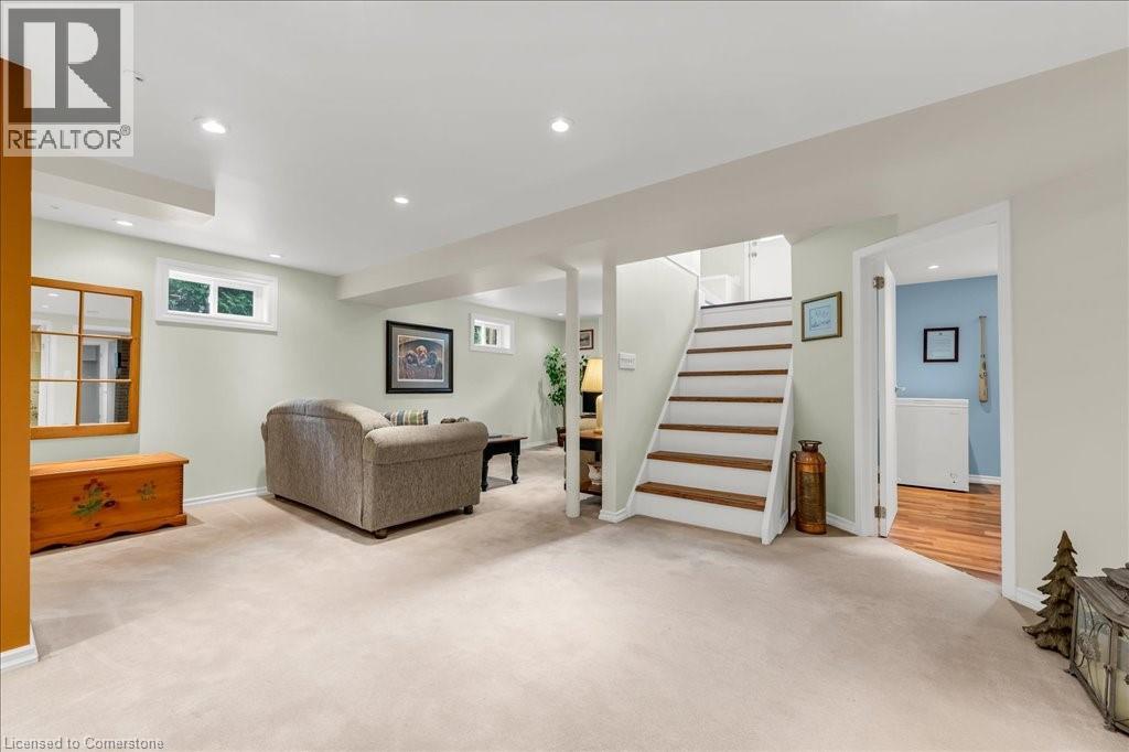 Photo 5 of 1504 Bridge Road, Oakville ON