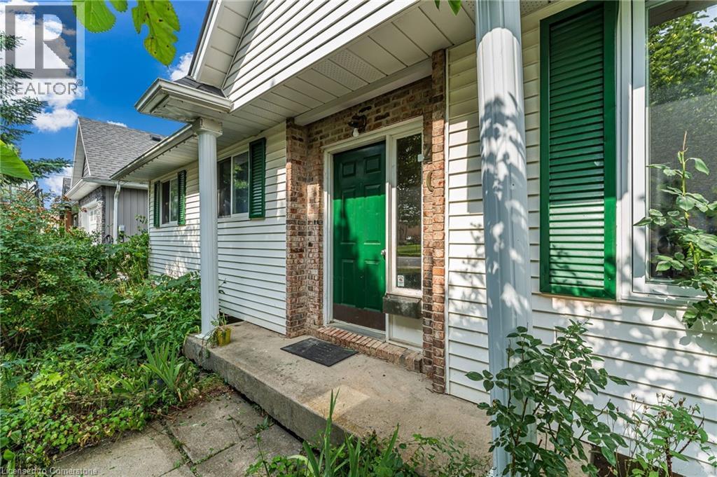 Photo 14 of 40 Wade Road, Smithville ON