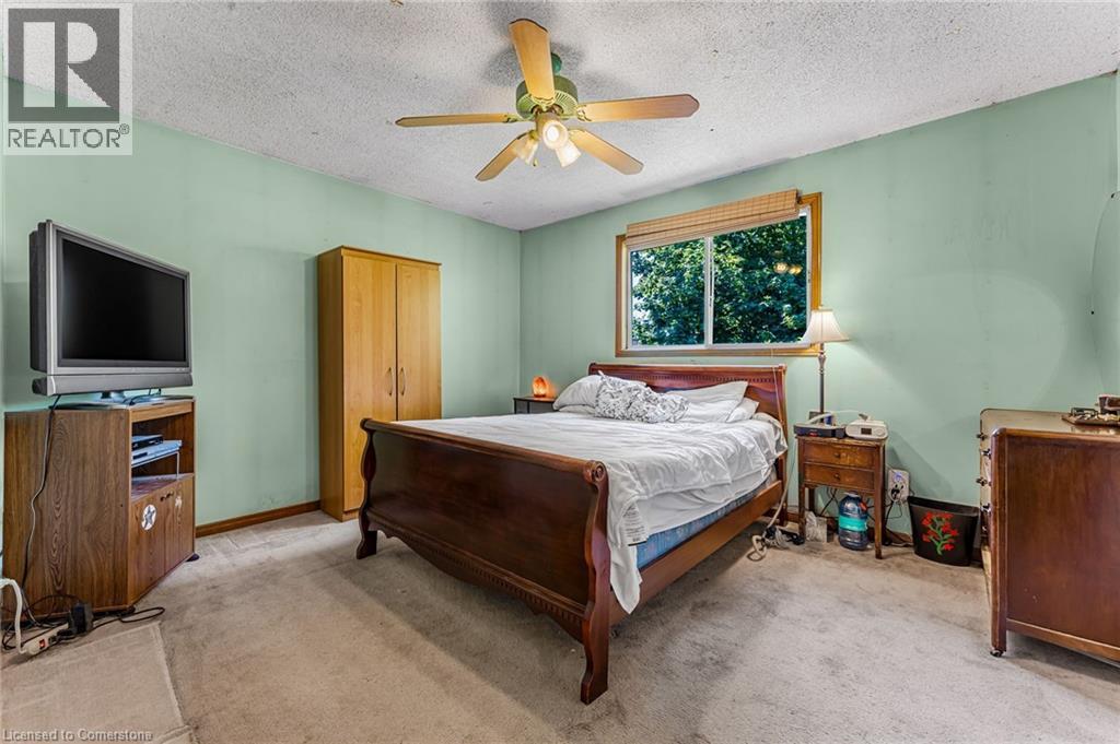 Photo 16 of 40 Wade Road, Smithville ON